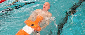 Retten und Schwimmen im Hauptbad